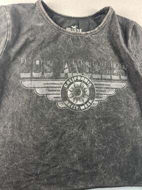 Hollister Los Angeles California Rally Week Washed Black Cropped Baby Tee